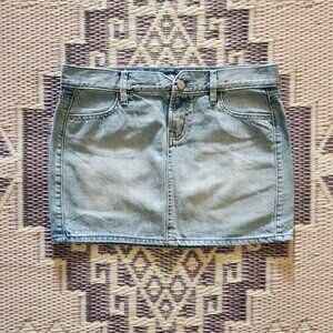 Women's OLD NAVY Mini Jean Skirt Light Blue Denim Size Medium EUC
